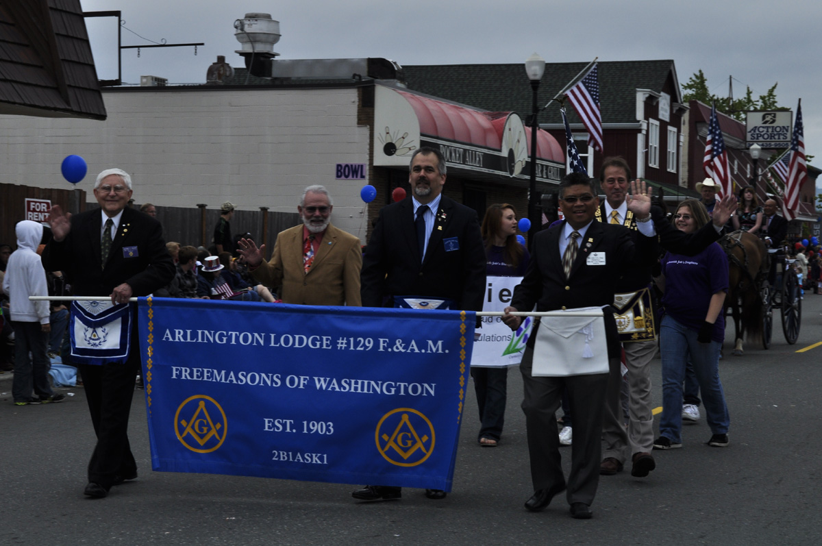 Arlington 129 Masons march in Arlington 4th of July Parade