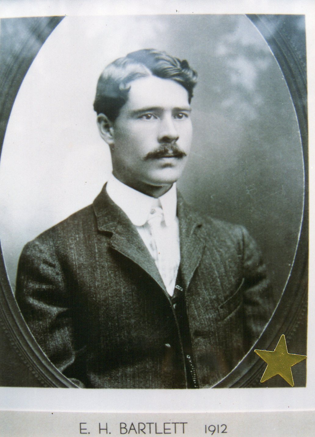 1912 E bartlett